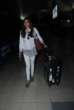 Karishma Tanna snapped at airport on 20th Jan 2016